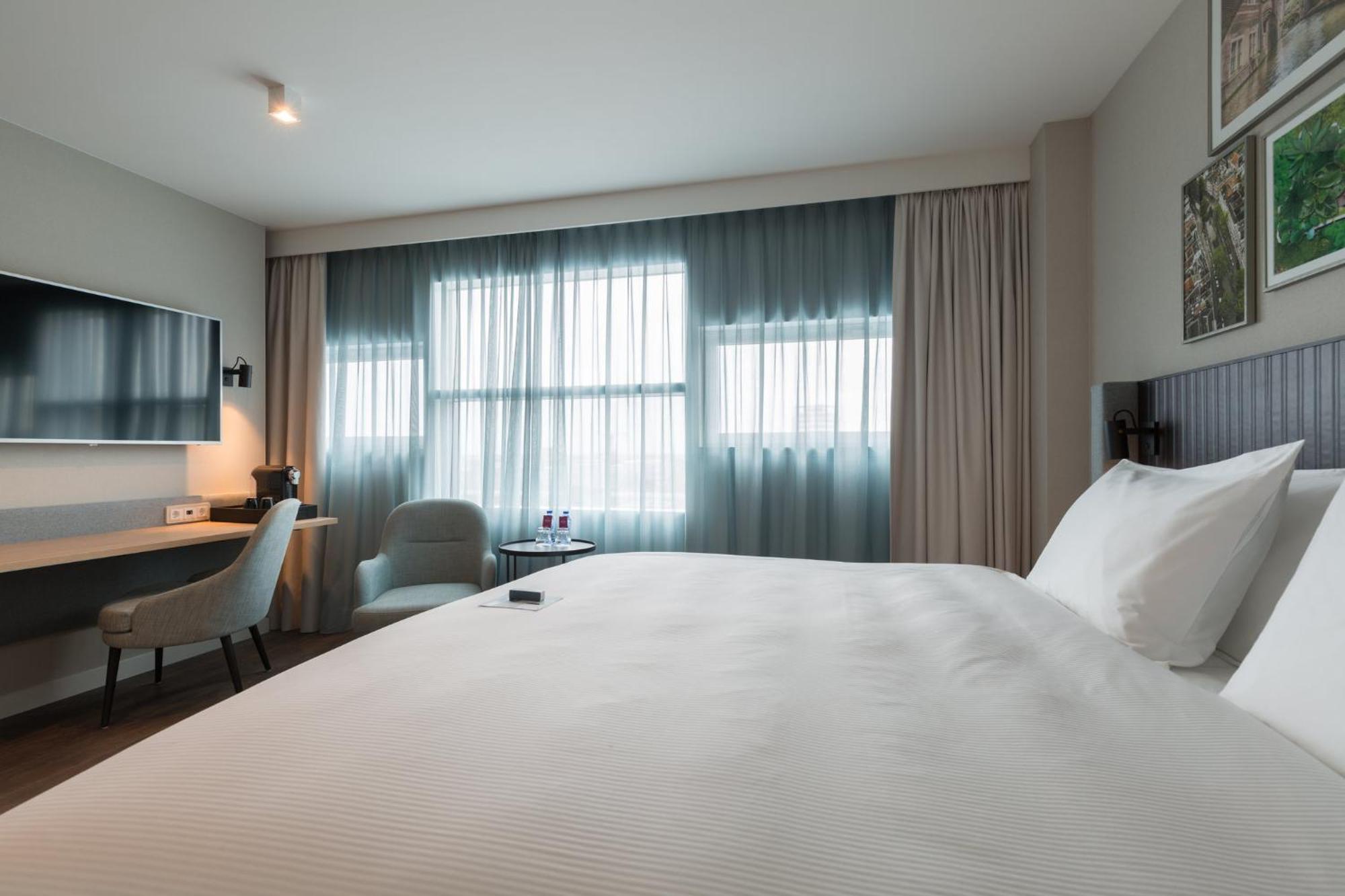 Crowne Plaza Utrecht - Central Station By Ihg Exterior photo